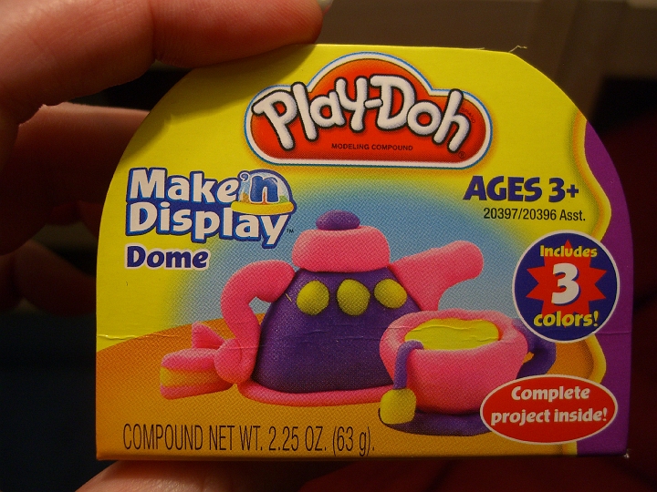 CIMG1576.JPG - Deborah and I bought these Play-Doh kits for $2 each at Target. They're awesome. This was mine.
