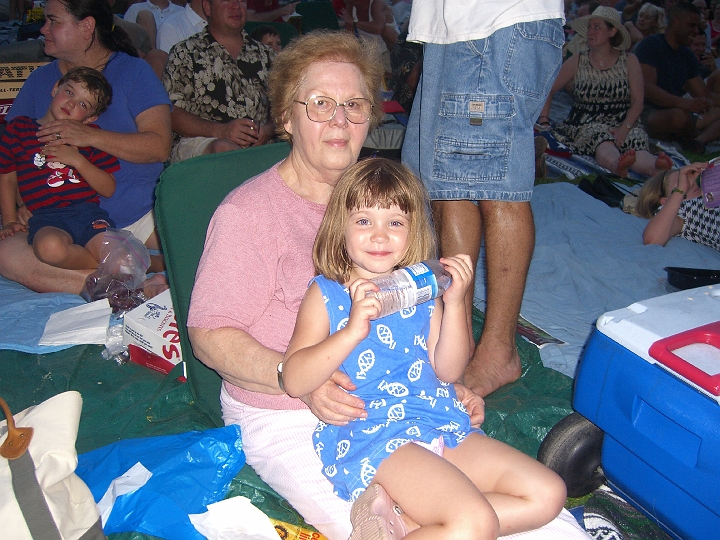 CIMG2180.JPG - Eva (Hank's mom) and granddaughter Maggie