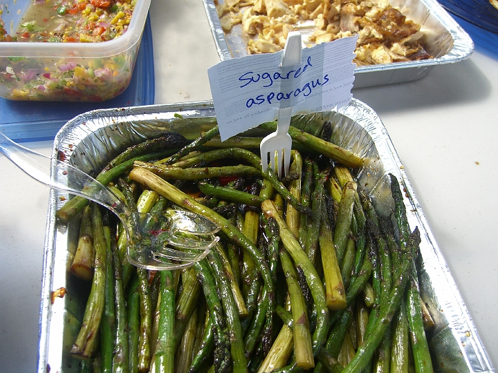 CIMG2253.JPG - Cindy's asparagus was VERY popular with the crowds but apparently did not please the judges enough.