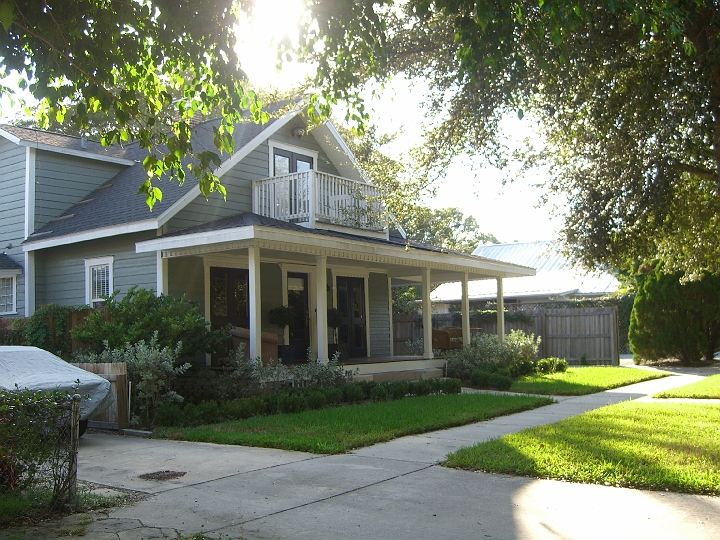 CIMG2825.JPG - We used to live in this house at 888 16th Avenue North in St. Petersburg. It looks nicer now.