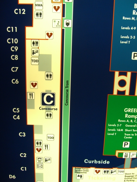 CIMG1221.jpg - They built the tram, and they fixed the typo. See here for a photo of this map (at the Minneapolis airport) when I passed through the first time, on my way to Hawaii: http://www.kostia.net/photo/050725-Hawaii_1/slides/Photo_072305_001.html